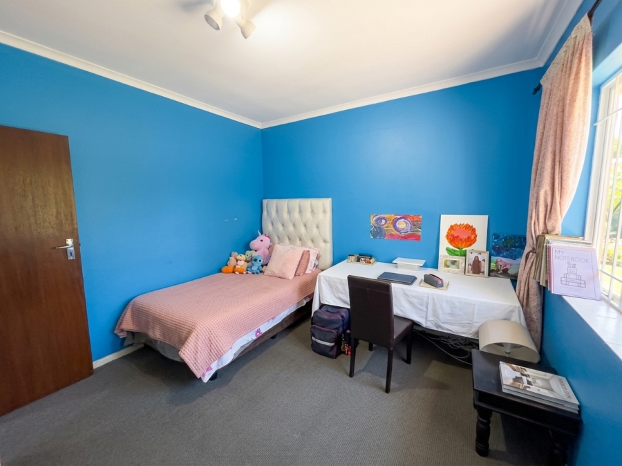 To Let 3 Bedroom Property for Rent in Bothasig Western Cape
